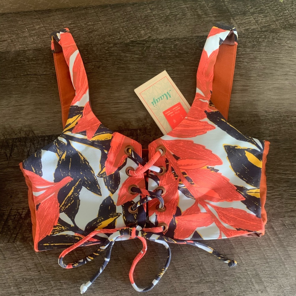 NWT Maaji Reversible Bikini Top - Sports Bra